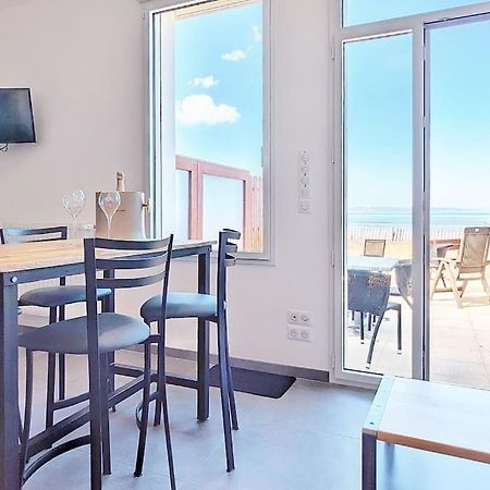 Appartement Pour 3 Personnes Sur La Plage Les Pieds Dans Leau Plonevez-Porzay Exterior photo